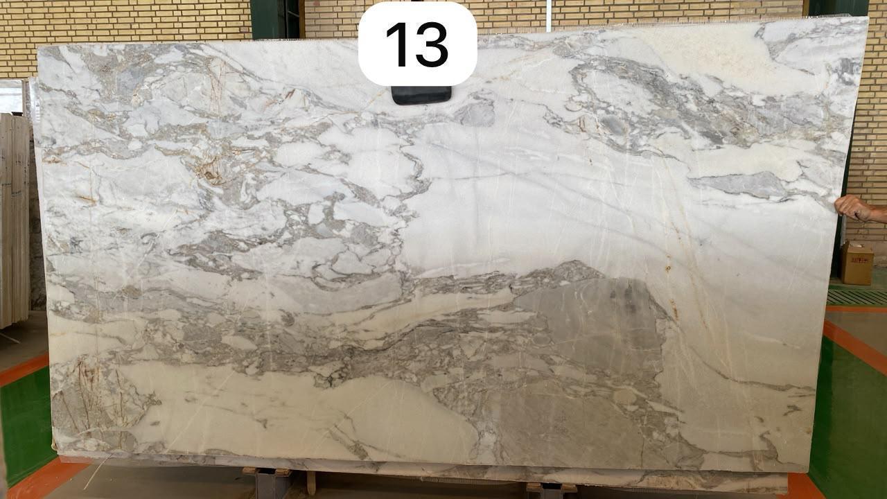 CALACATTA WHITE